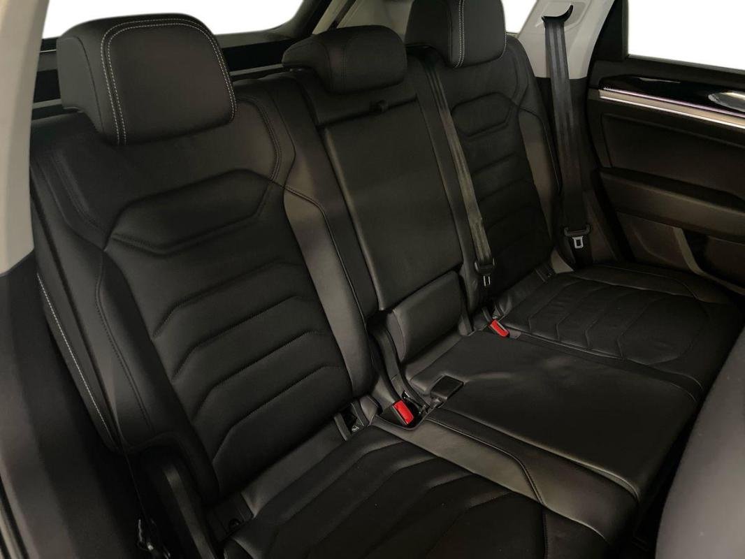 Volkswagen Touareg - Photo 23
