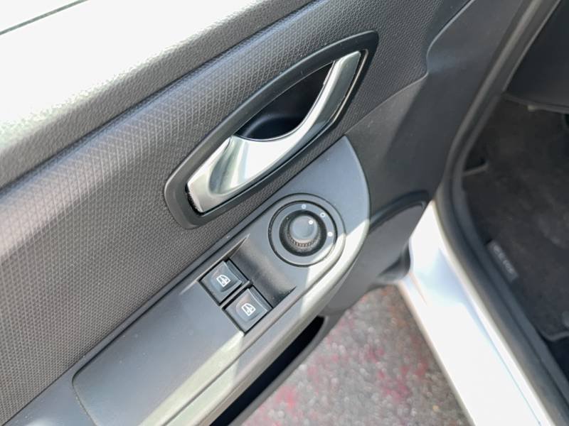 Renault Clio - Photo 16