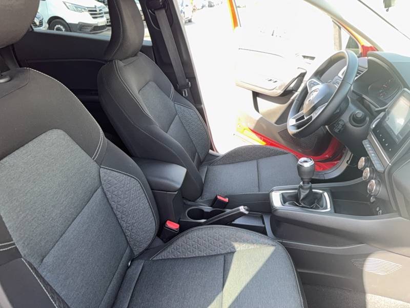 Renault Captur - Photo 12