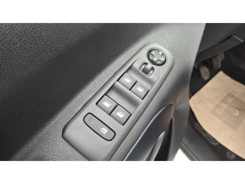 Peugeot Rifter - Photo 28