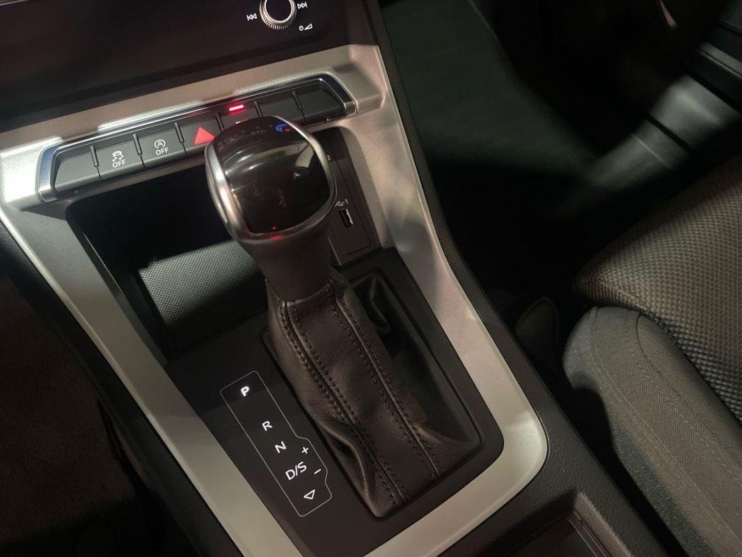 Audi Q3 - Photo 11