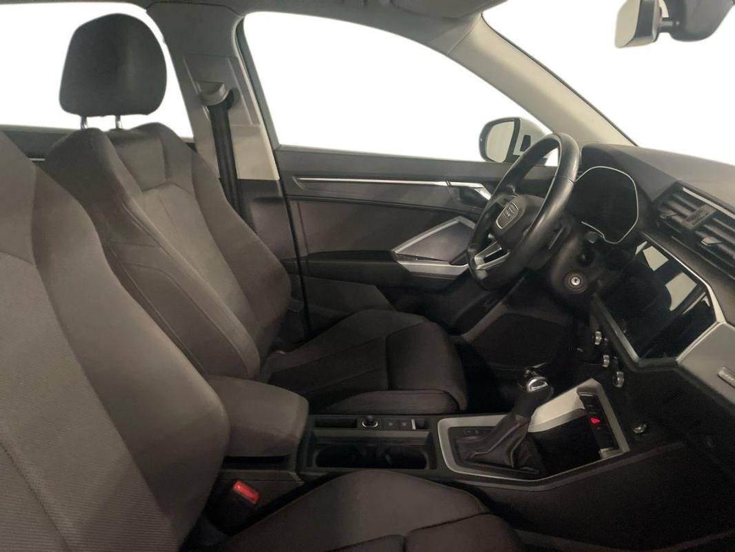 Audi Q3 - Photo 13