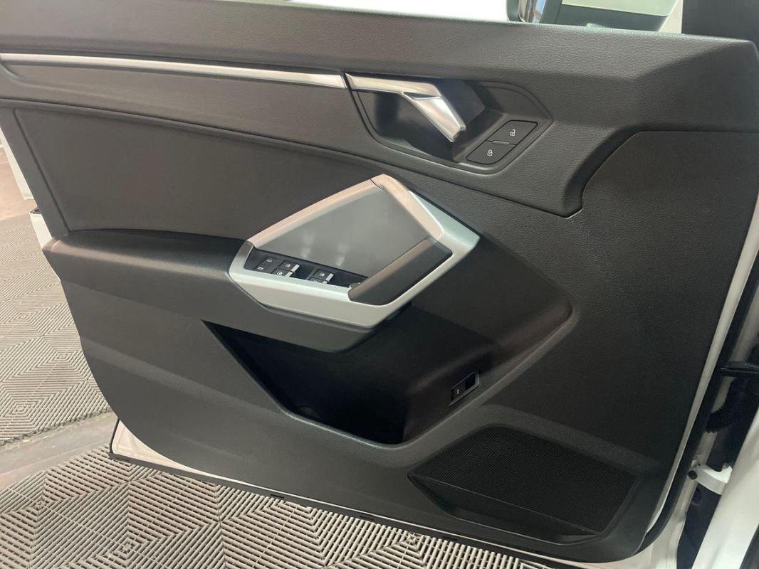 Audi Q3 - Photo 15