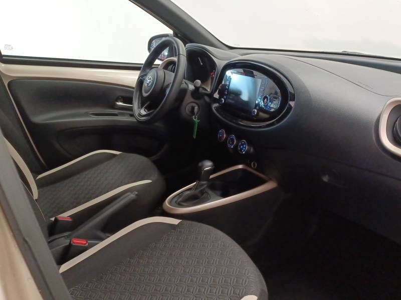 Toyota aygo x - Photo 12