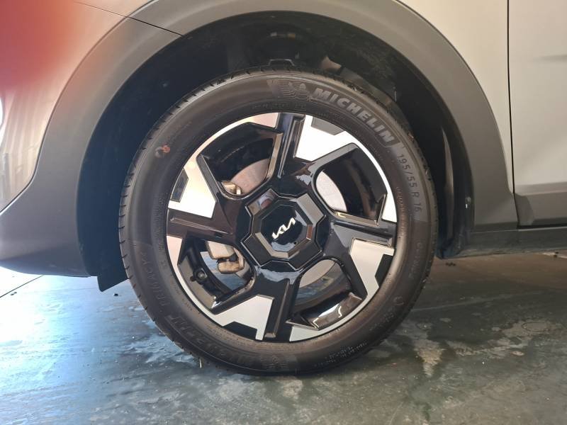 Kia Stonic - Photo 8