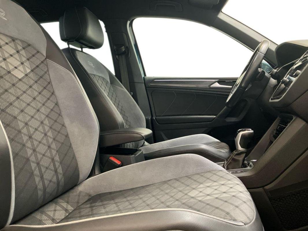 Volkswagen Tiguan - Photo 13