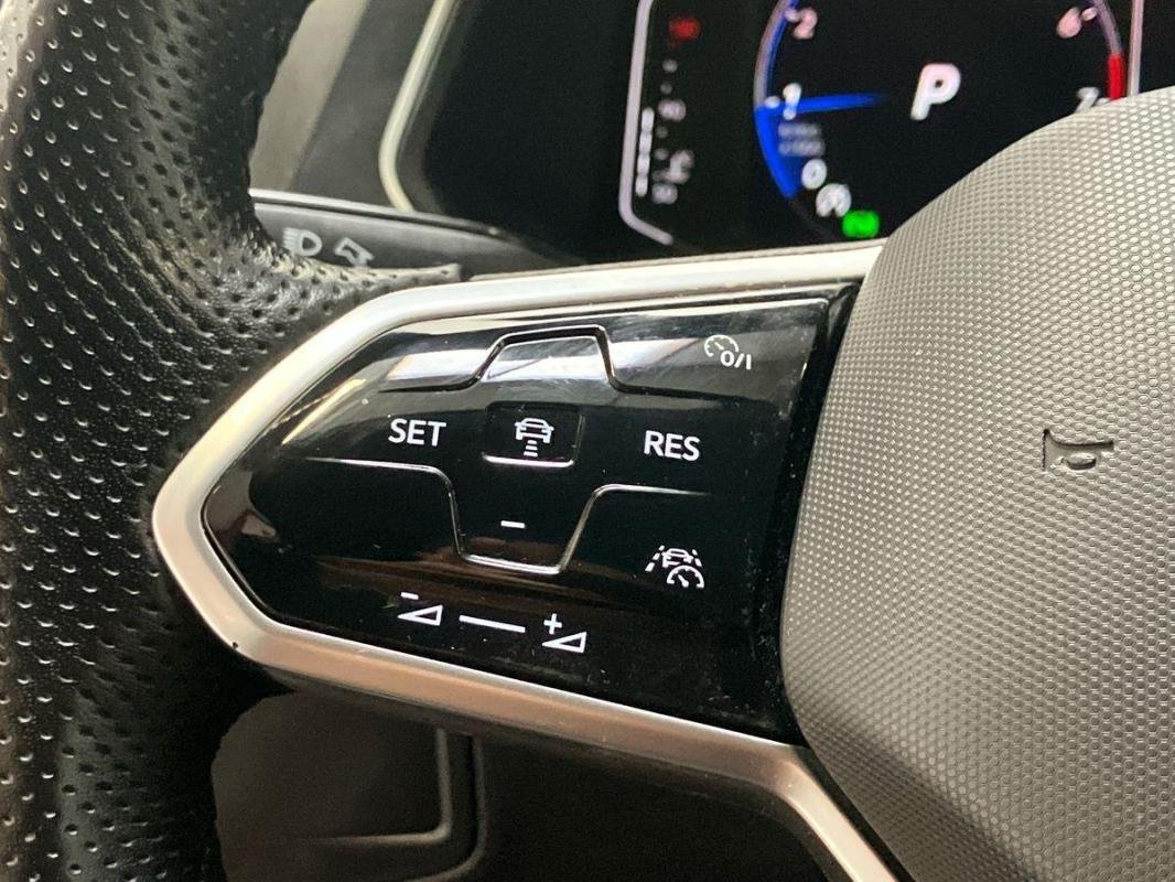 Volkswagen Tiguan - Photo 21