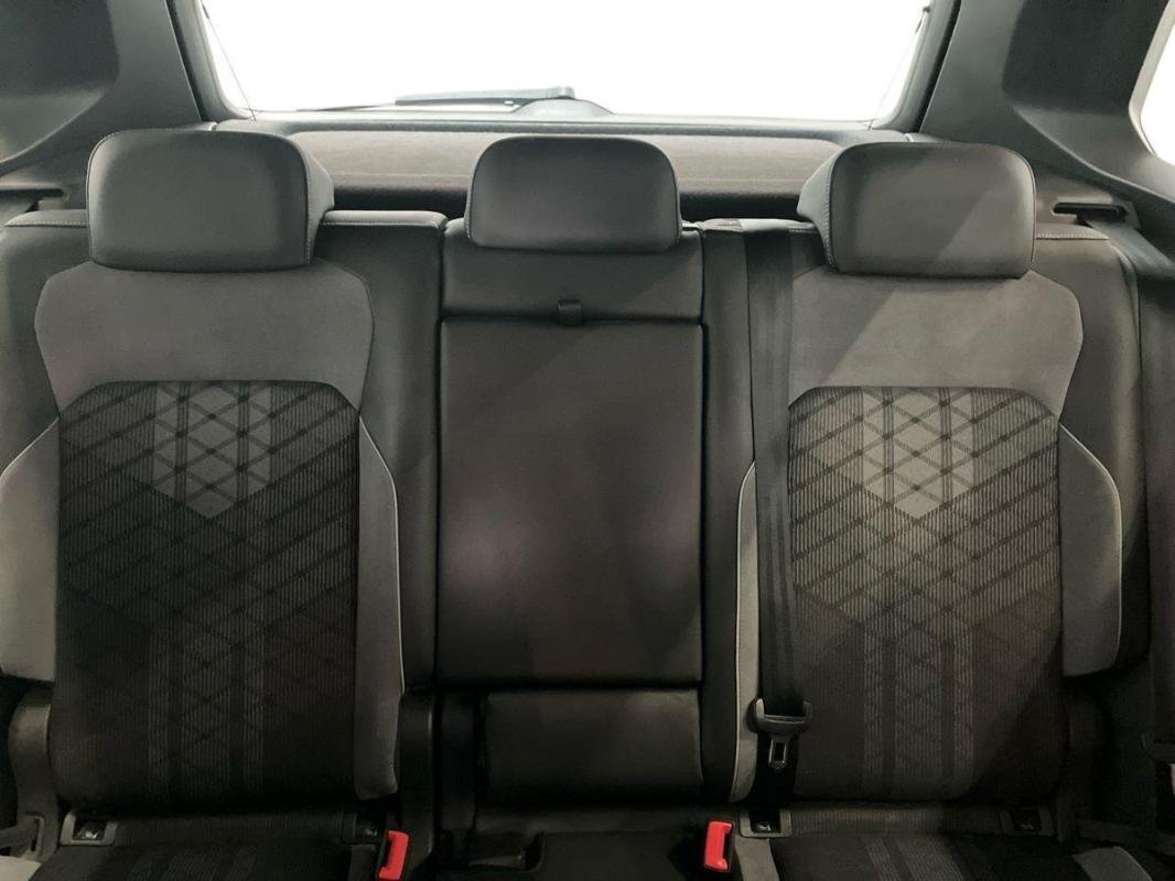 Volkswagen Tiguan - Photo 22