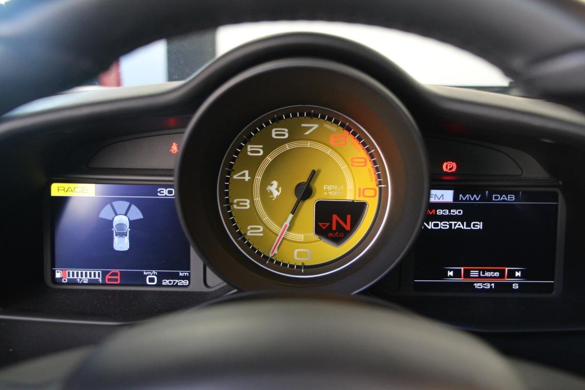 Ferrari 488 Spider - Photo 20