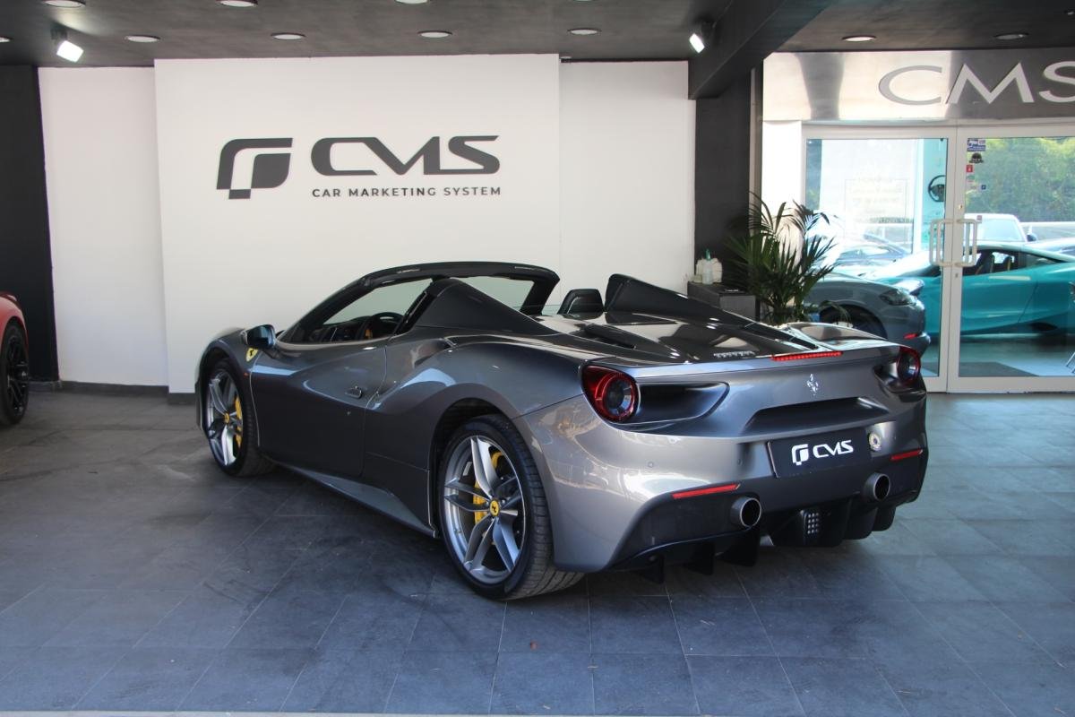 Ferrari 488 Spider - Photo 8