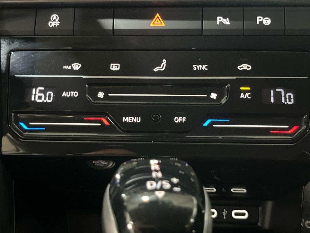 Volkswagen T-Roc - Photo 19