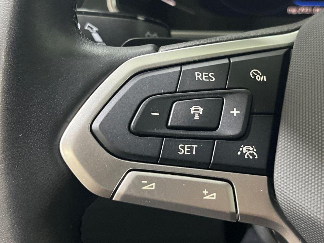 Volkswagen T-Roc - Photo 21