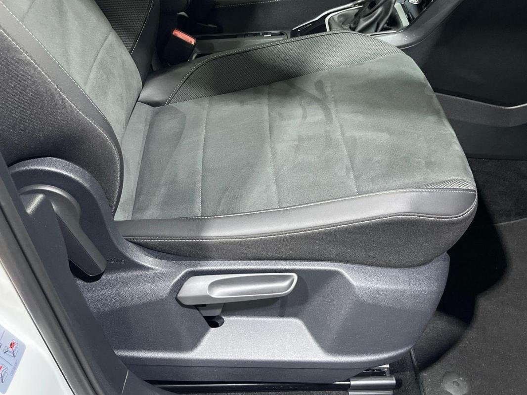 Volkswagen T-Roc - Photo 14