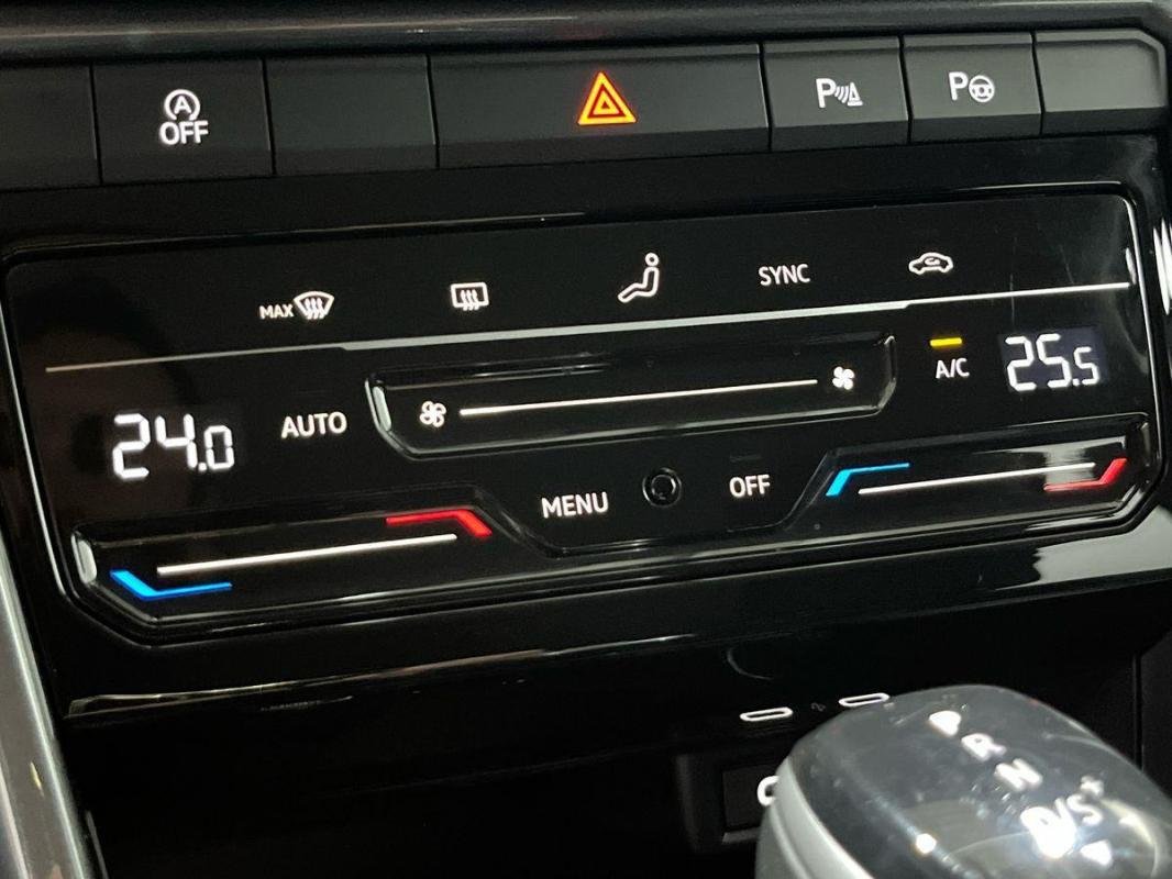 Volkswagen T-Roc - Photo 19