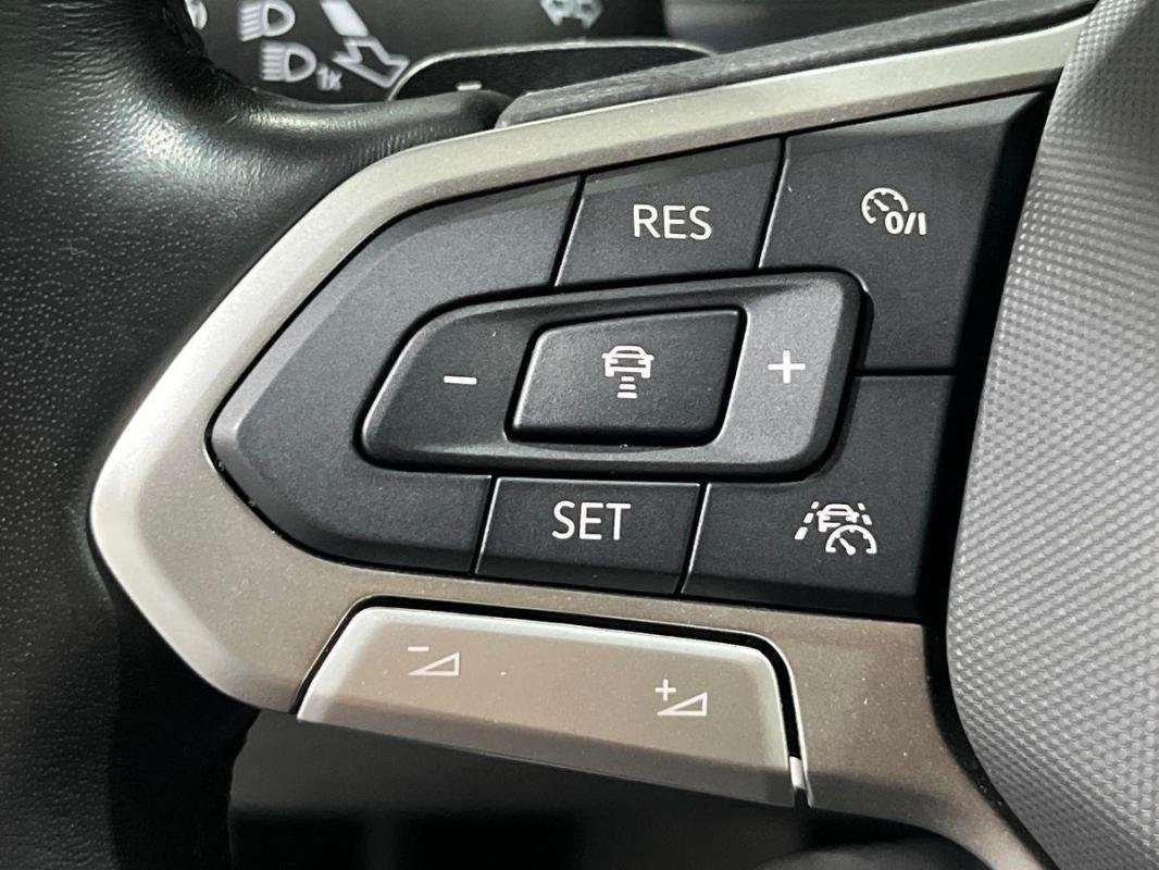 Volkswagen T-Roc - Photo 21