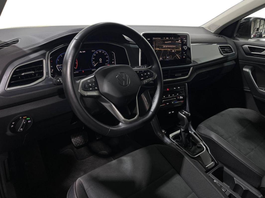 Volkswagen T-Roc - Photo 9