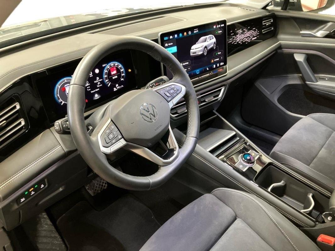 Volkswagen Tiguan - Photo 9