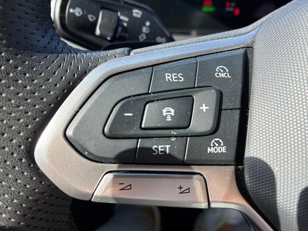 Volkswagen T-Roc - Photo 21