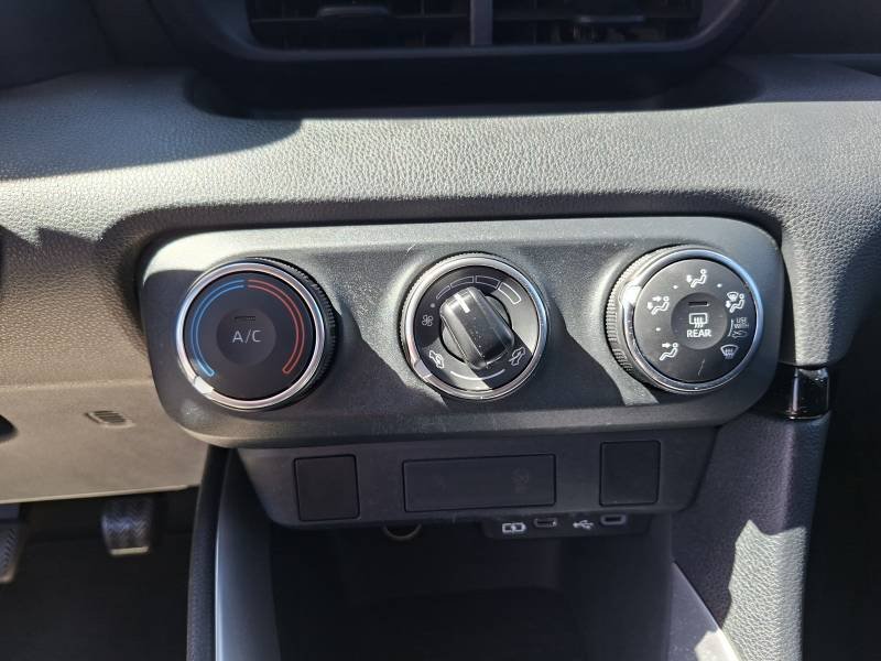 Toyota Yaris - Photo 24