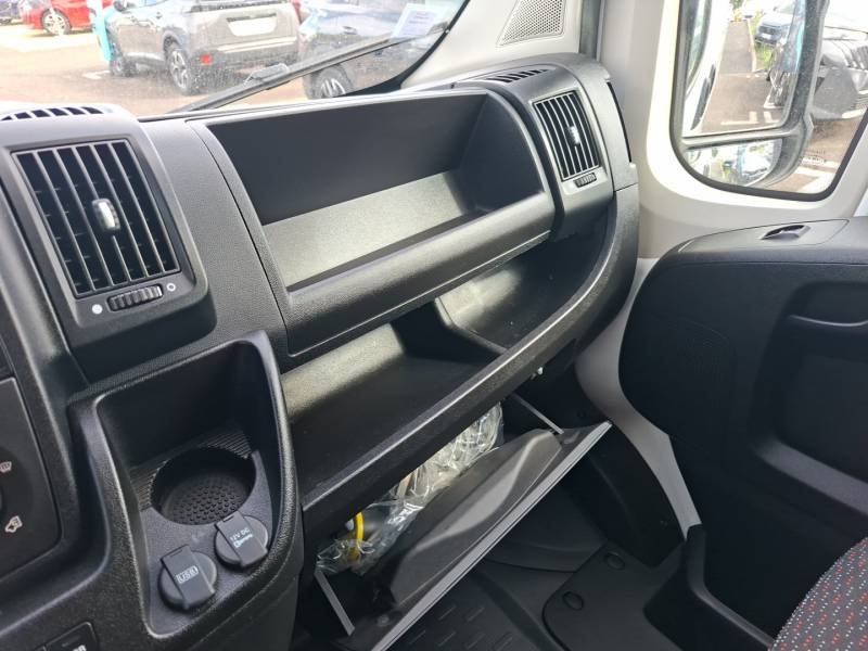 Peugeot Boxer - Photo 31