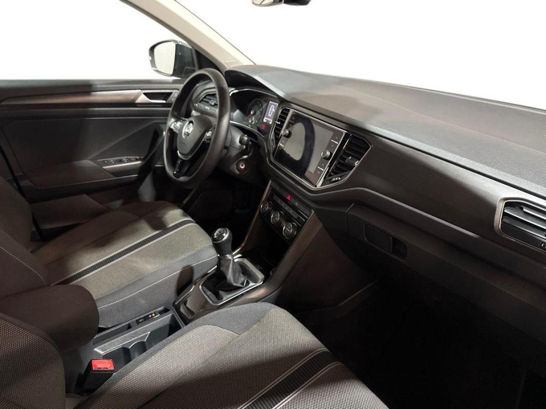 Volkswagen T-Roc - Photo 13