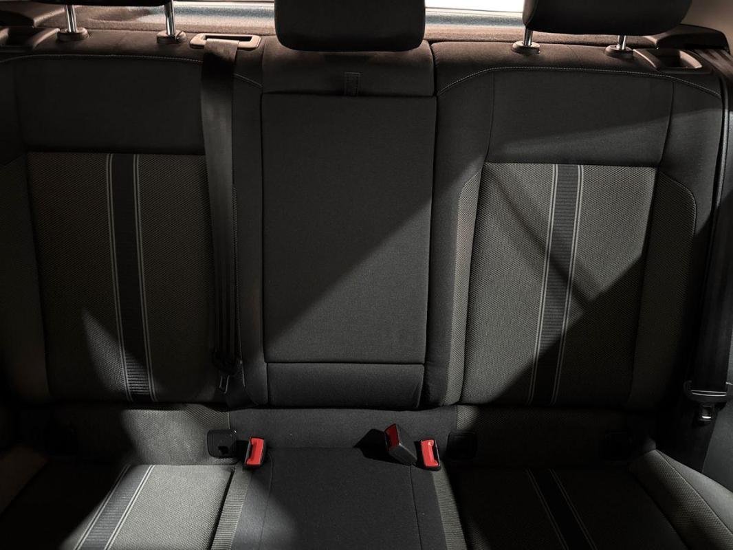 Volkswagen T-Roc - Photo 22