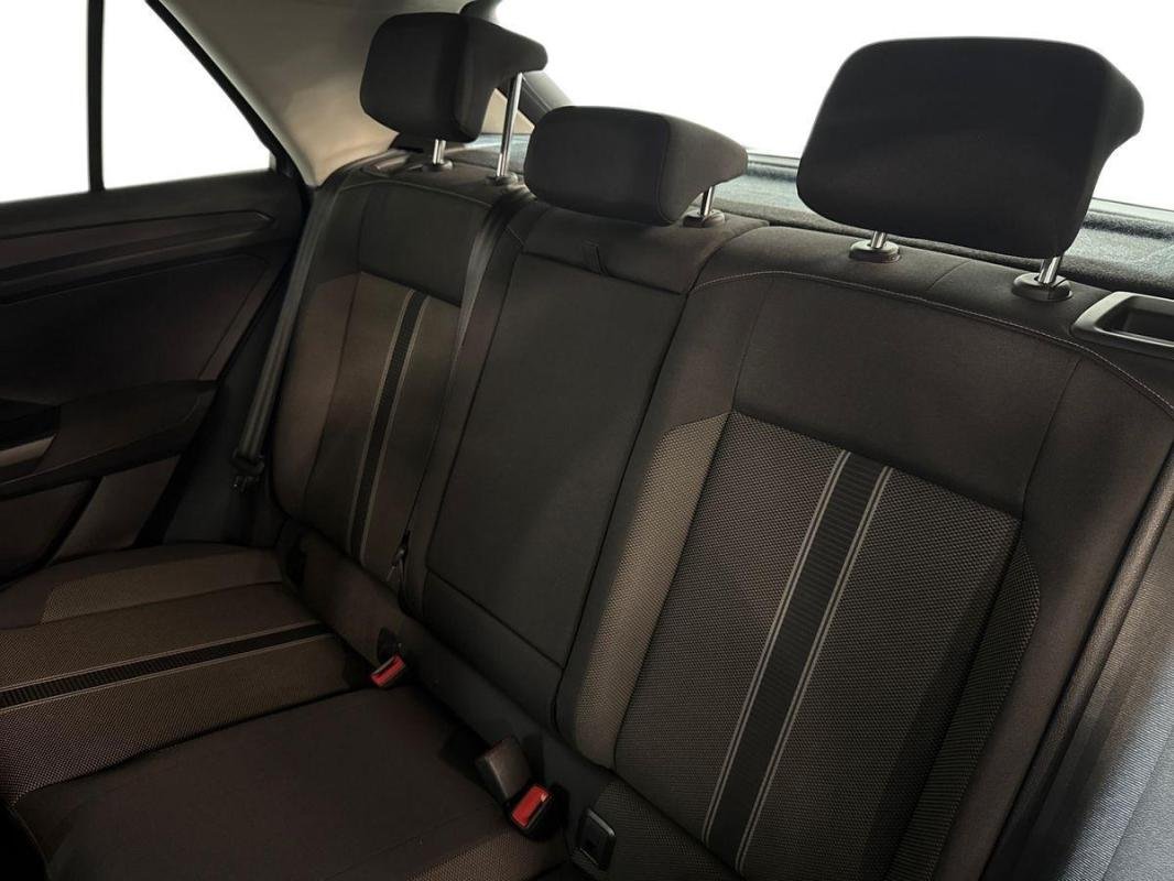 Volkswagen T-Roc - Photo 23