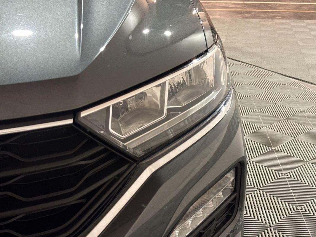 Volkswagen T-Roc - Photo 25
