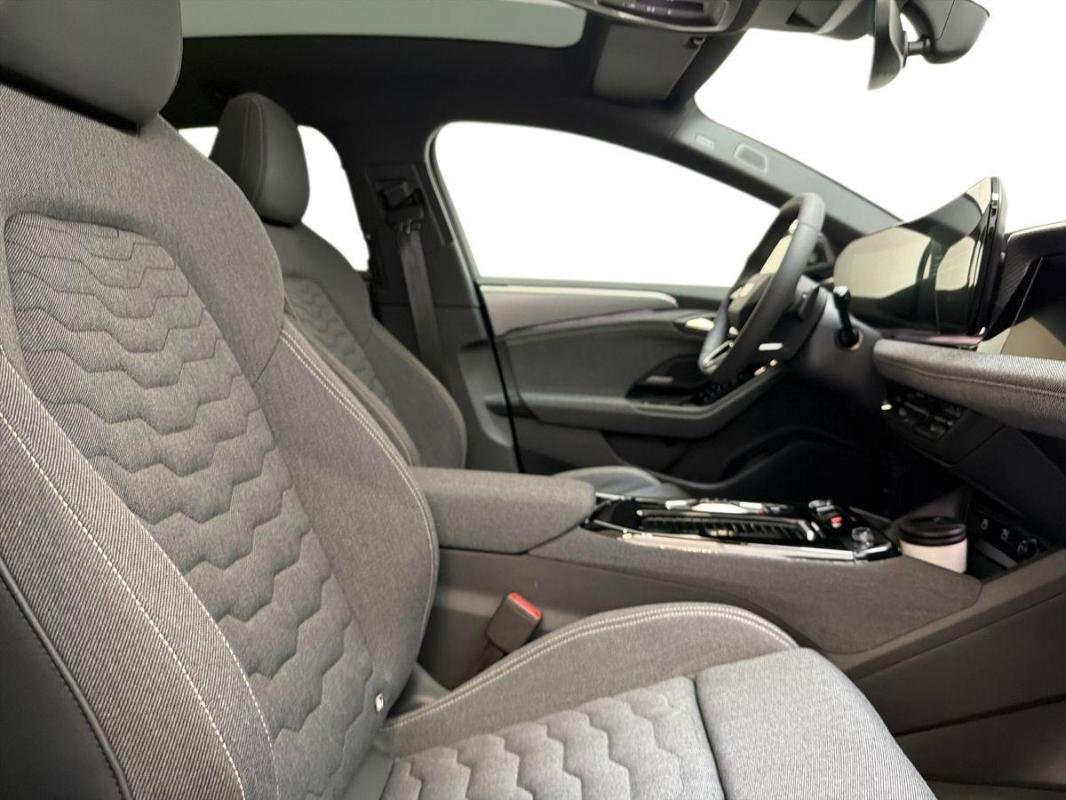 Audi A6 E-tron - Photo 13
