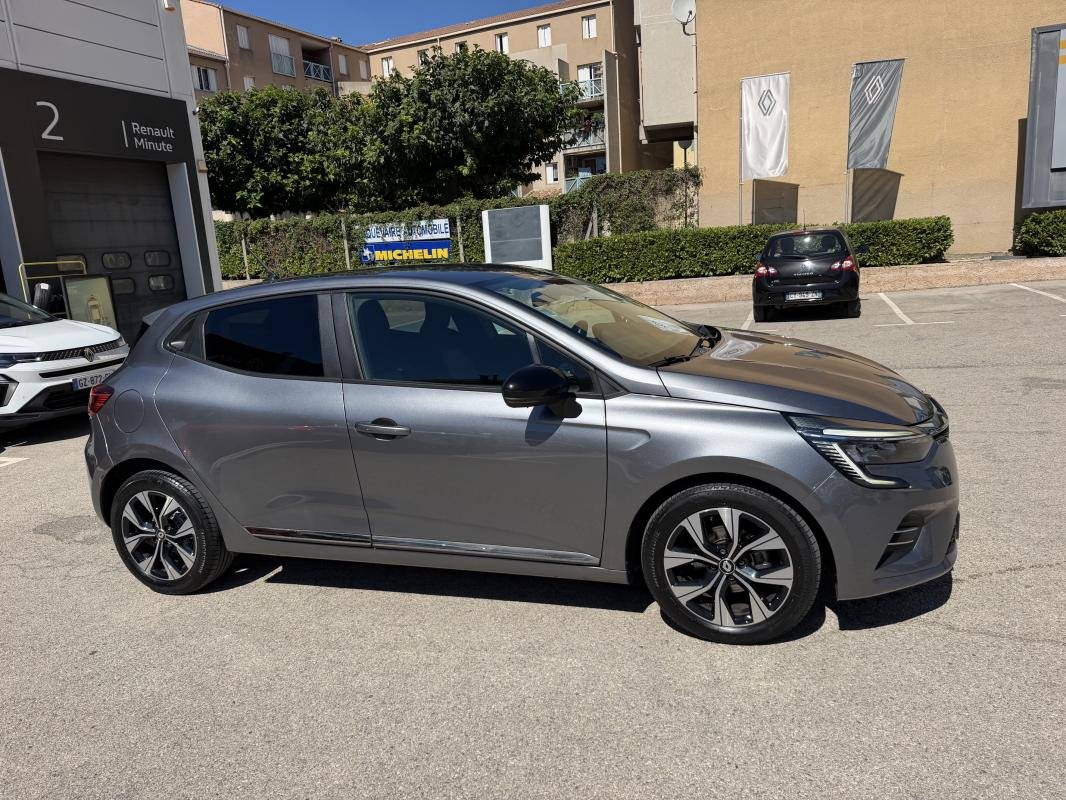 Renault Clio - Photo 4