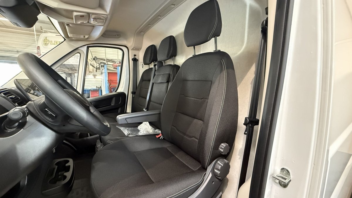 Peugeot Boxer - Photo 13