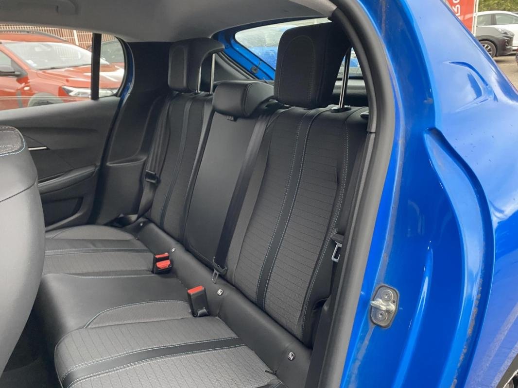 Peugeot 208 - Photo 14