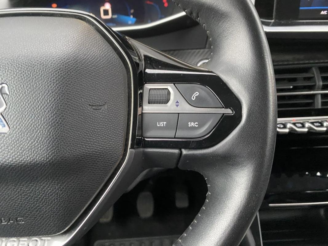 Peugeot 208 - Photo 25