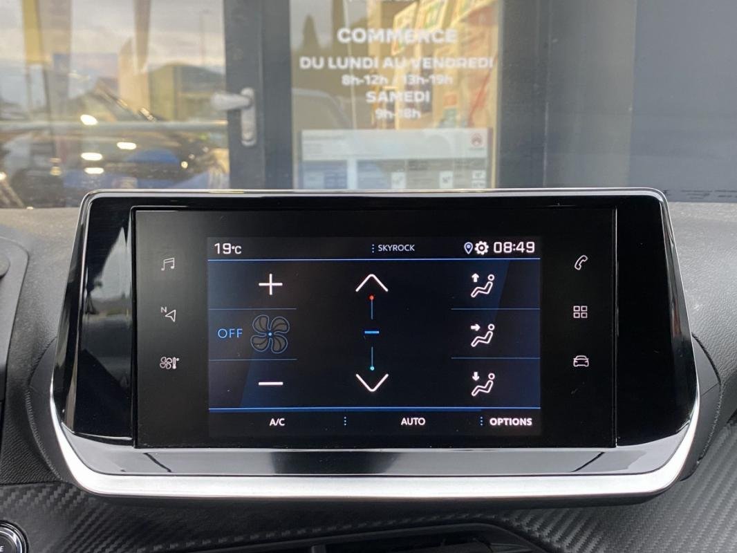 Peugeot 208 - Photo 10