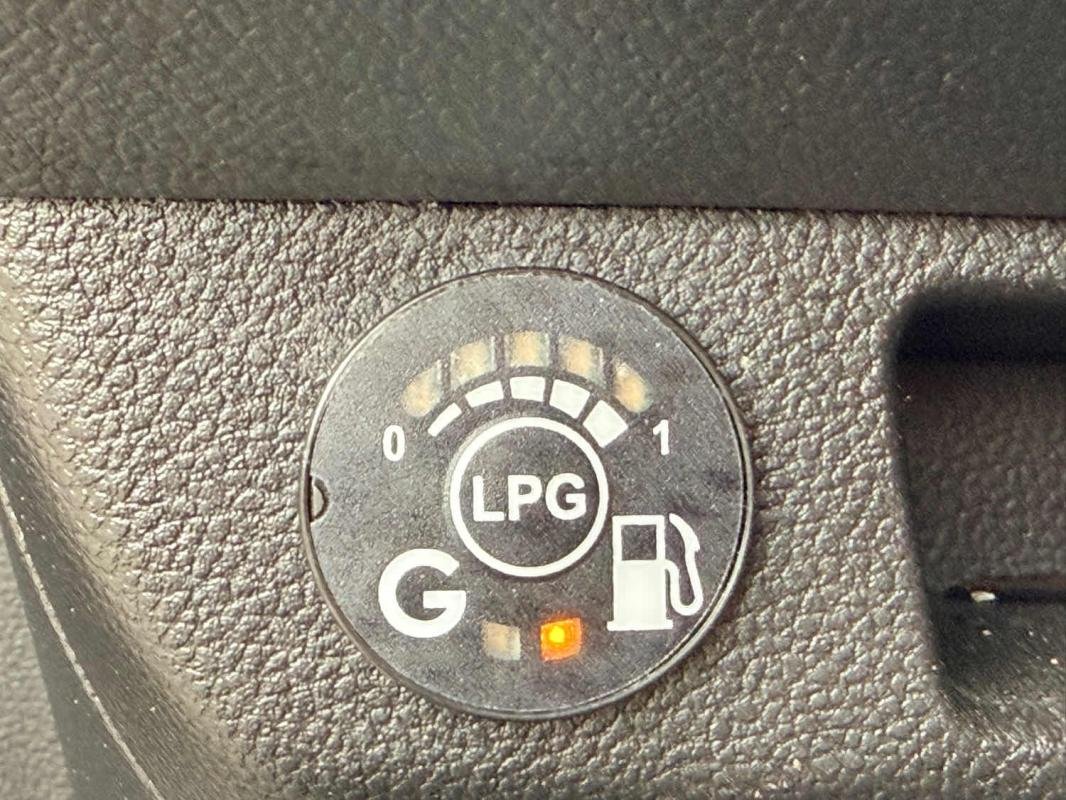 Renault Clio - Photo 18