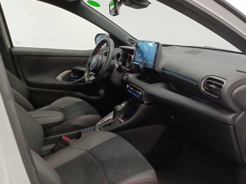 Toyota Yaris - Photo 12