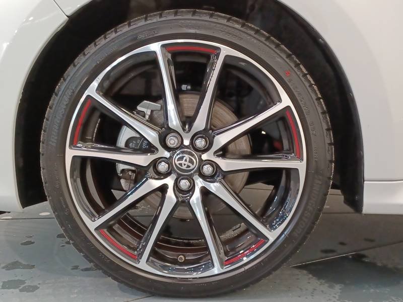 Toyota Yaris - Photo 9