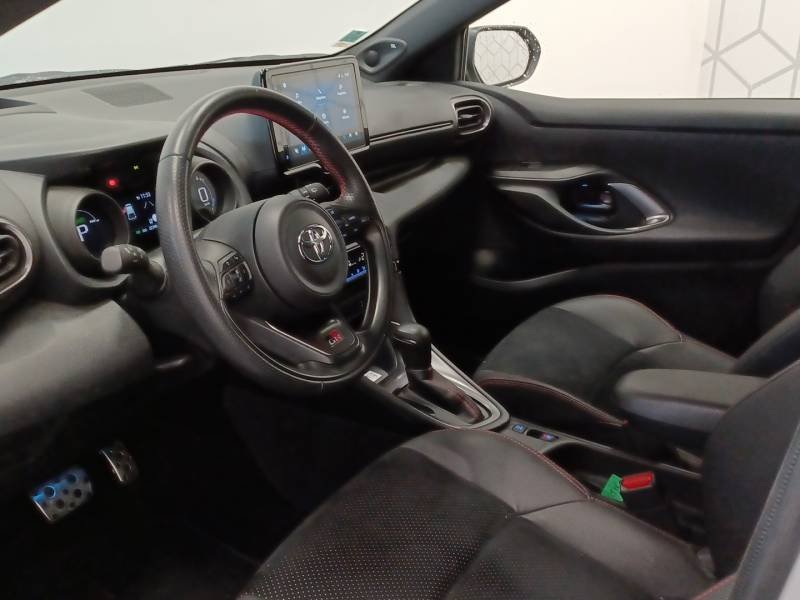 Toyota Yaris - Photo 10