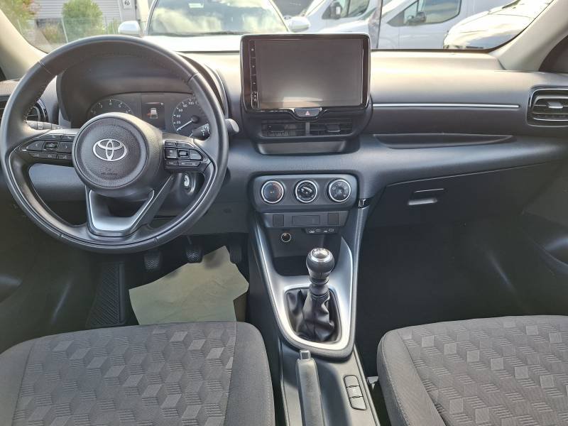 Toyota Yaris - Photo 11