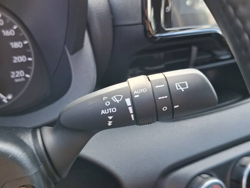 Toyota Yaris - Photo 16