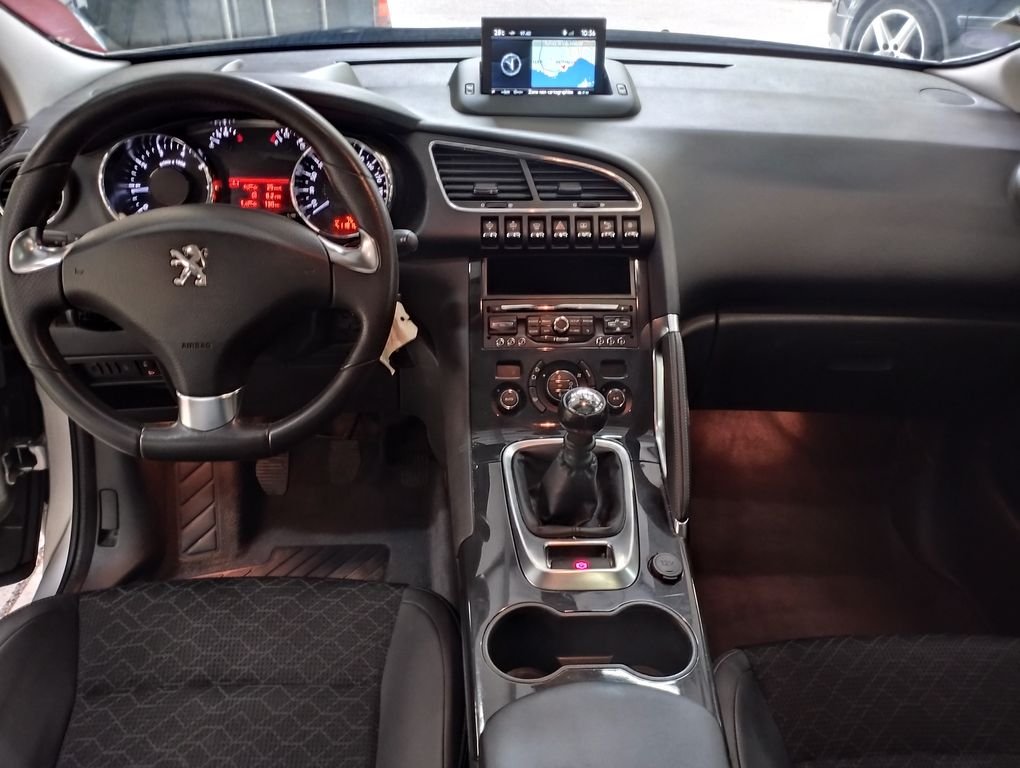 Peugeot 3008 - Photo 3