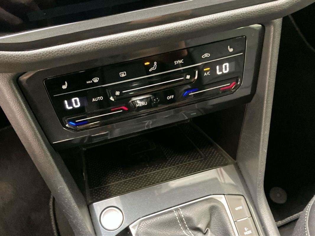 Volkswagen Tiguan - Photo 19
