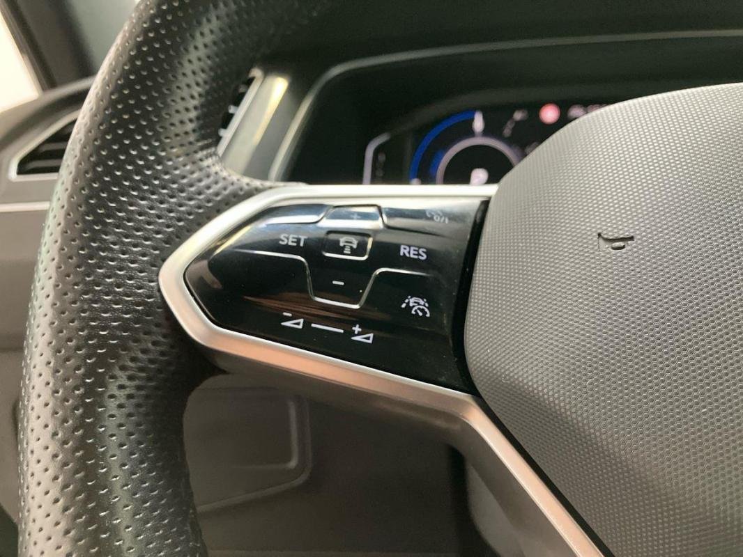 Volkswagen Tiguan - Photo 21