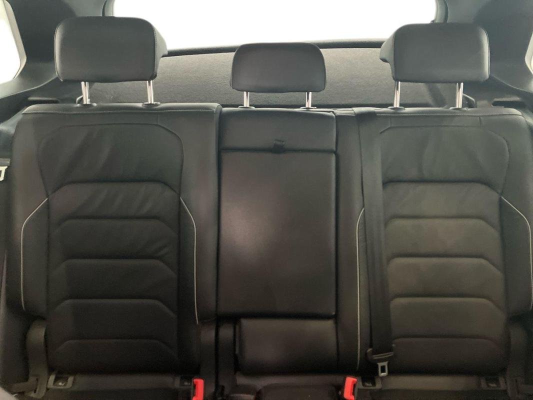 Volkswagen Tiguan - Photo 22