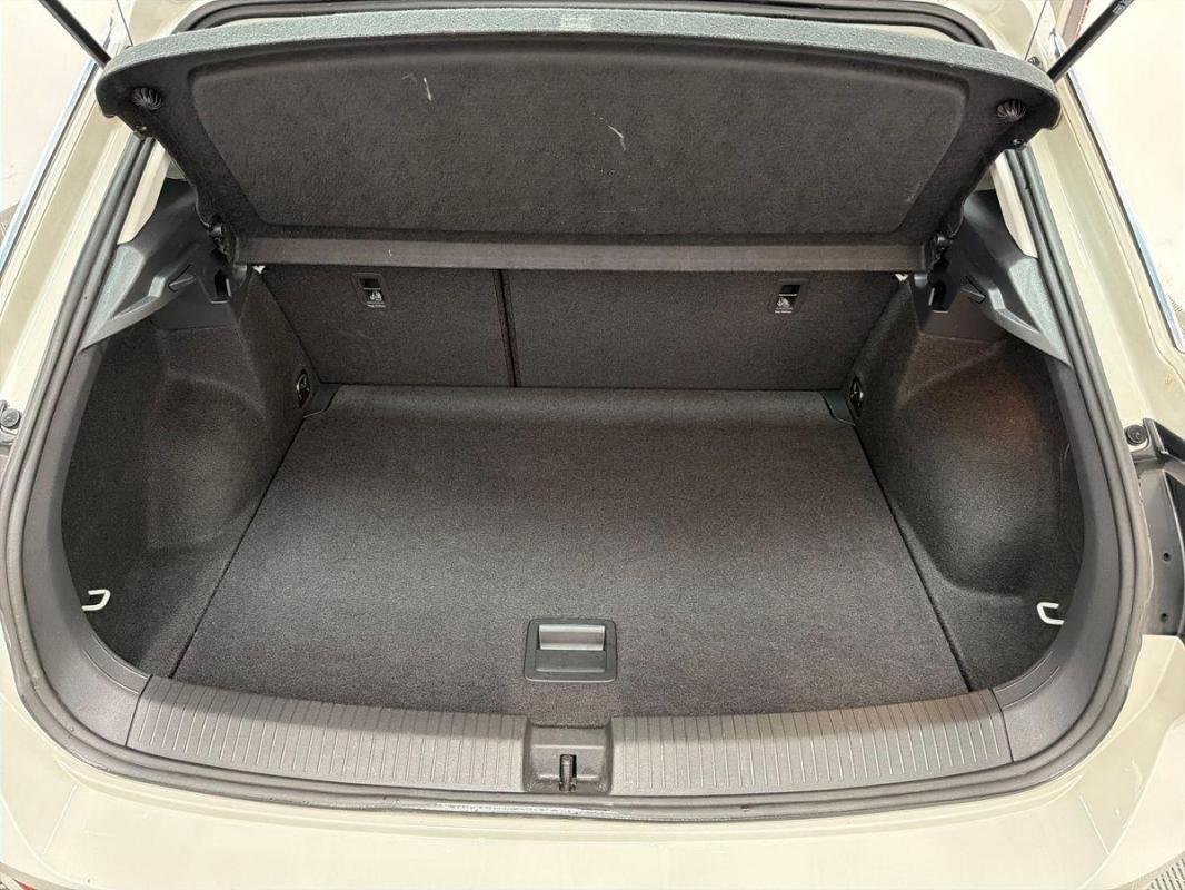Volkswagen T-Roc - Photo 31