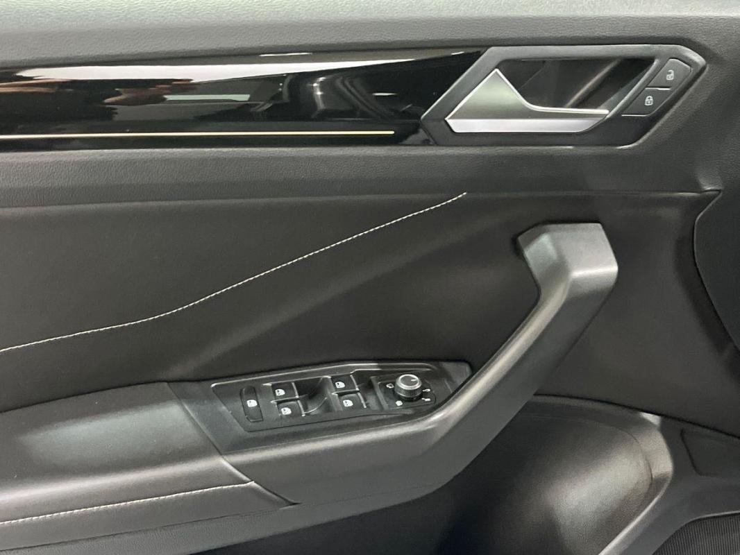 Volkswagen T-Roc - Photo 16