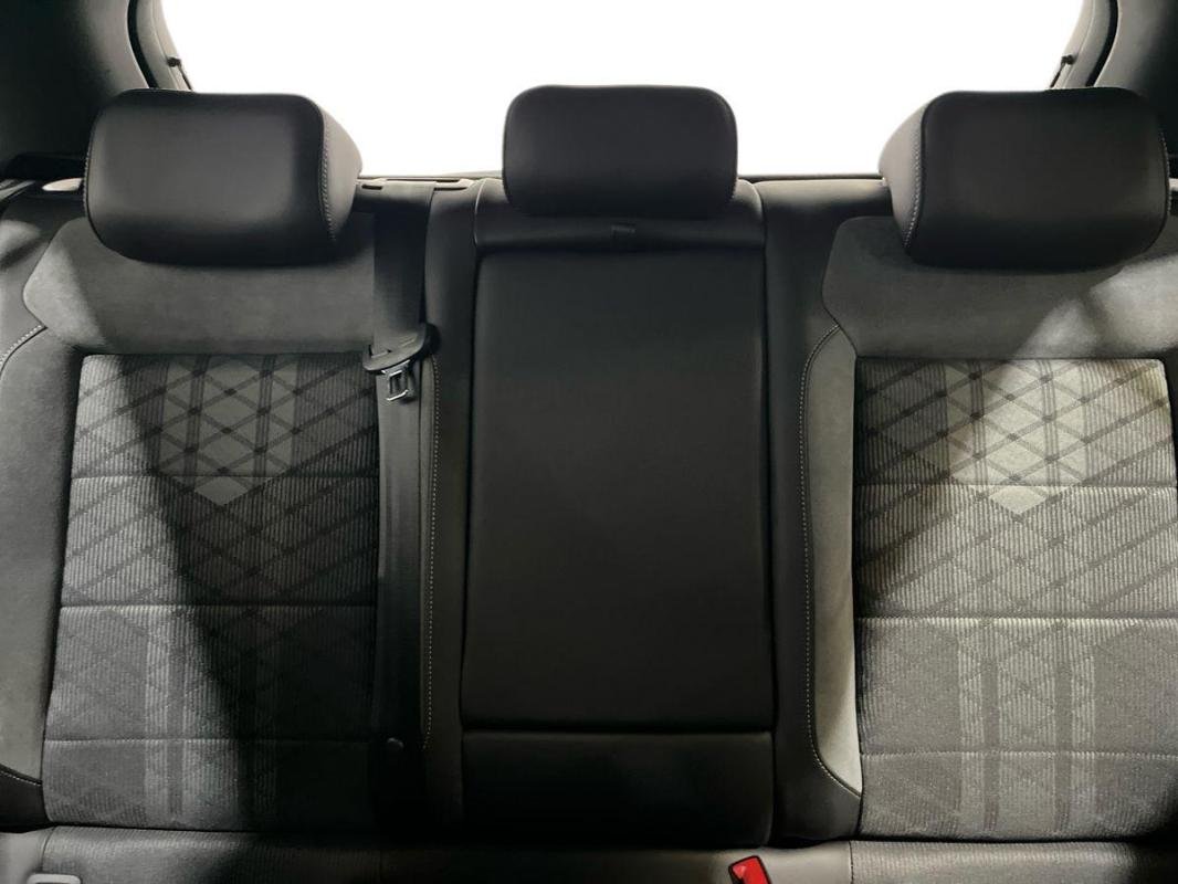 Volkswagen T-Roc - Photo 23