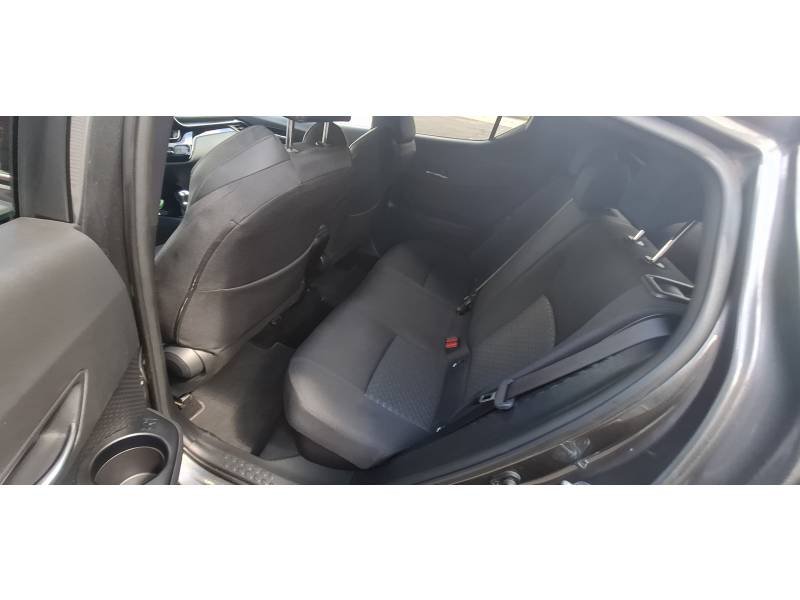 Toyota C-HR - Photo 12