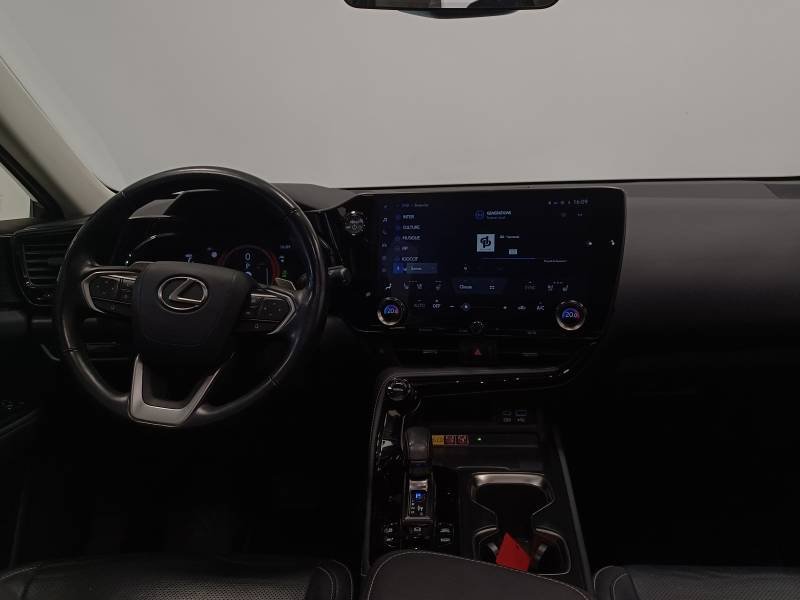 Lexus NX - Photo 11