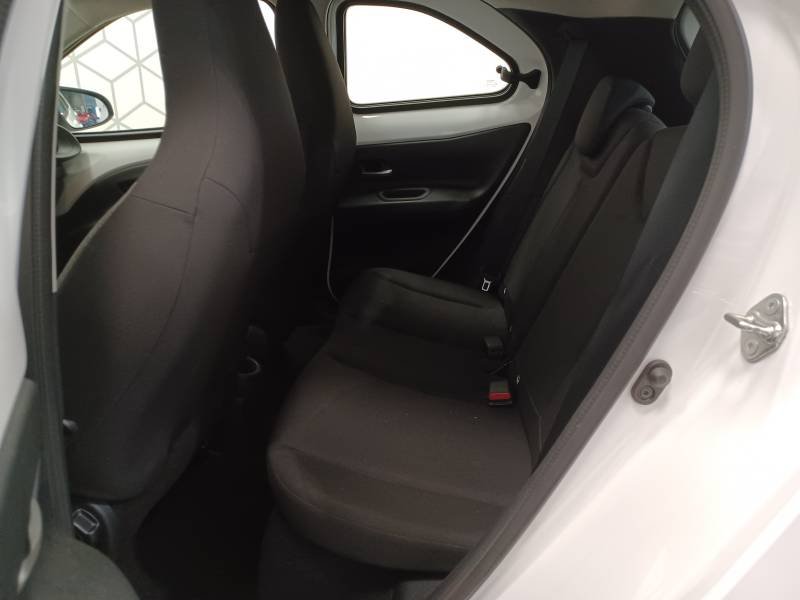 Toyota aygo x - Photo 13